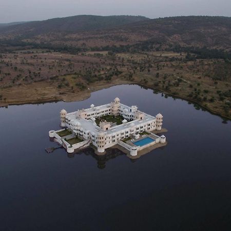 Juesta Lake Nahargarh Palace, Chittorgarh Parsoli ภายนอก รูปภาพ
