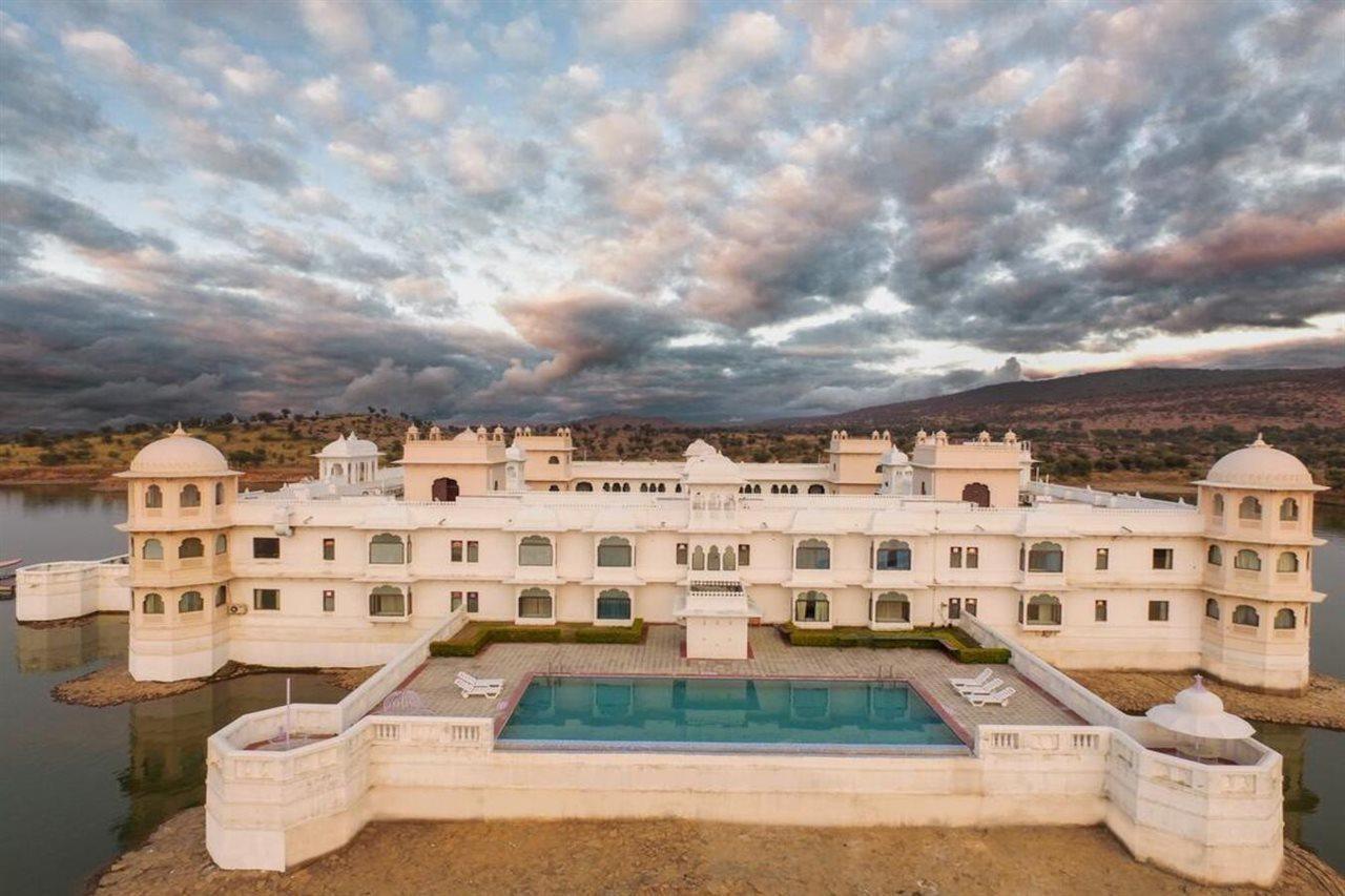 Juesta Lake Nahargarh Palace, Chittorgarh Parsoli ภายนอก รูปภาพ