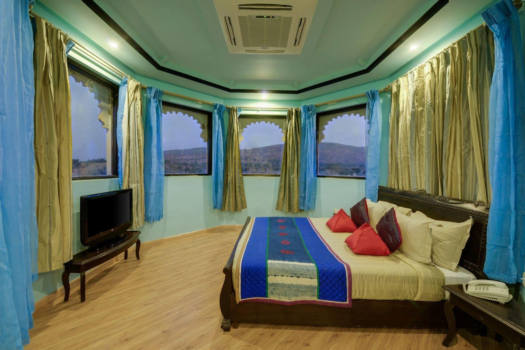 Juesta Lake Nahargarh Palace, Chittorgarh Parsoli ภายนอก รูปภาพ
